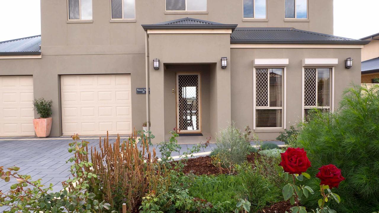 Rezare House Bed & Breakfast ウォラルー エクステリア 写真