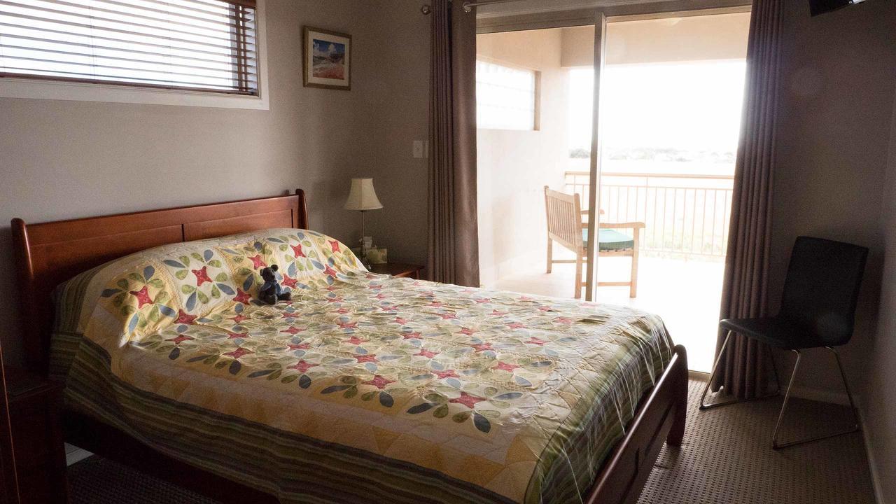 Rezare House Bed & Breakfast ウォラルー エクステリア 写真